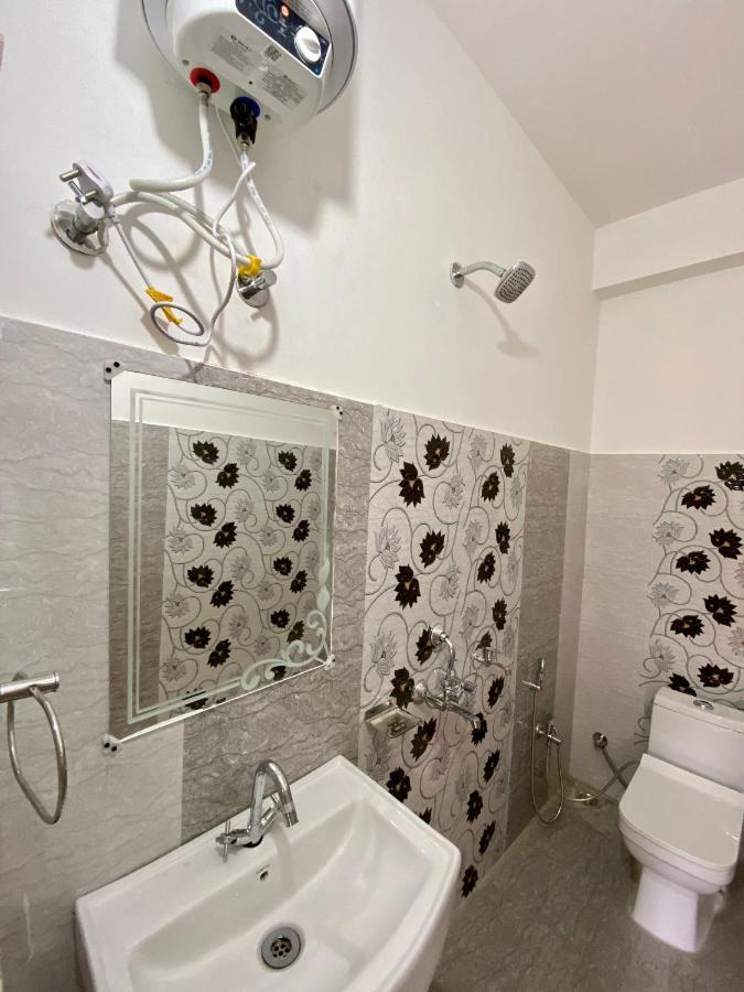 Hotel Mansarovar Inn Munsyari Экстерьер фото